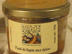 Terrine de volaille au confit d'oignons